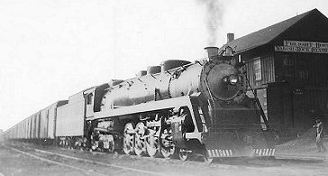 TP&W refrigerator train at Keokuk, late 1930s